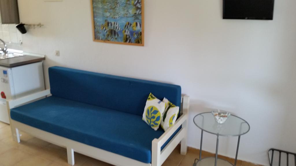 Ferienwohnung Amparoudes Kriopigi Zimmer foto